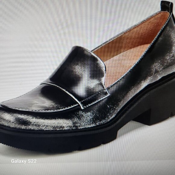 Naturalizer Women's Darry Slip-On Lightweight Lug Sole Heeled Loafer. NIB - Picture 3 of 15